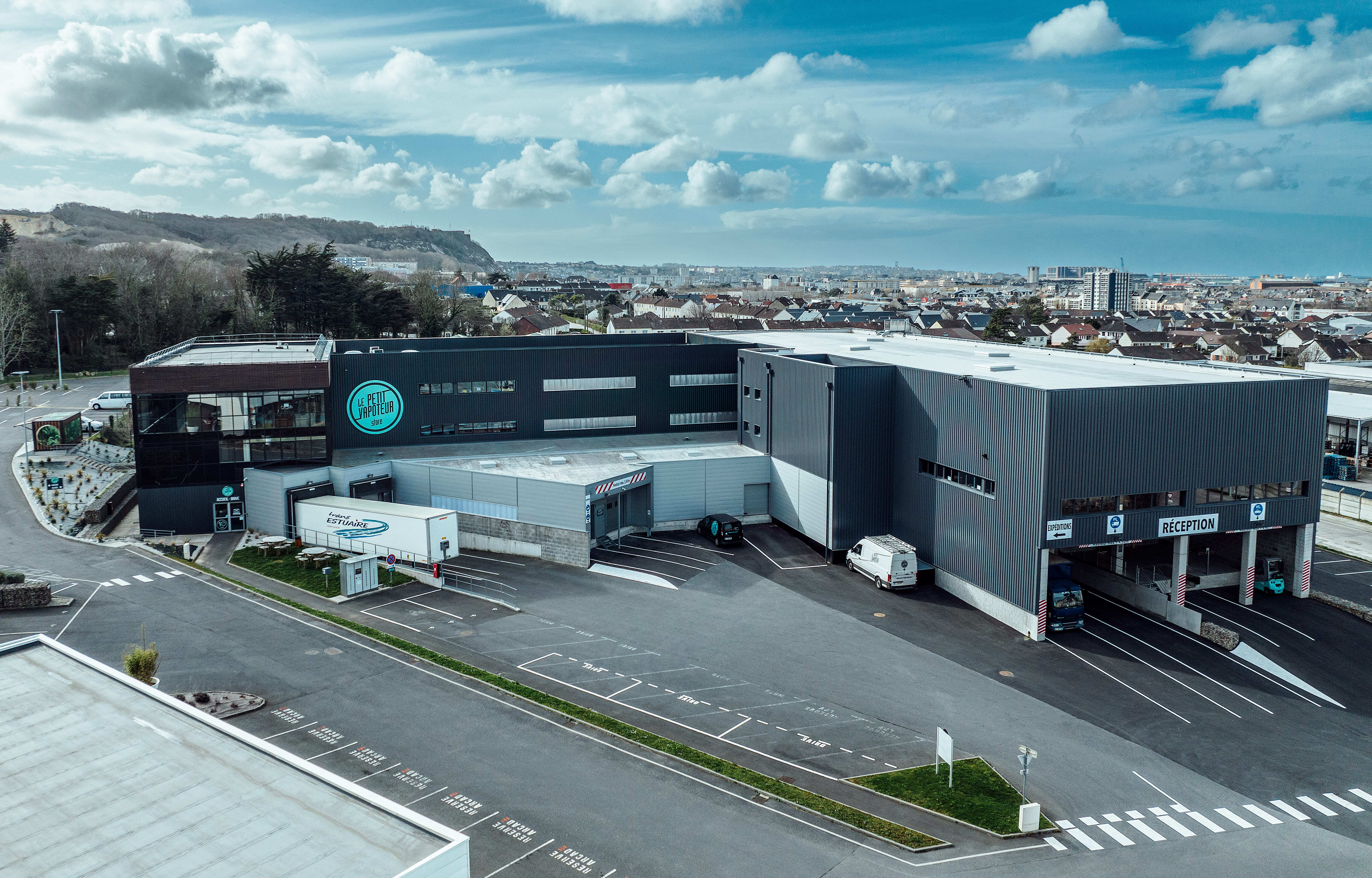 le petit vapoteur bureaux